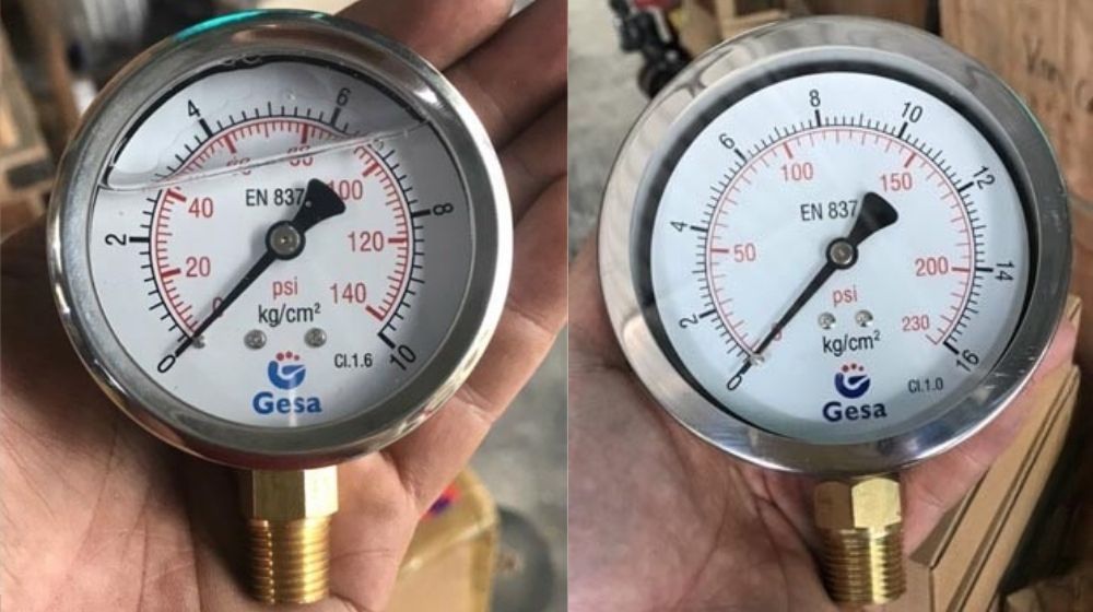 Đồng hồ đo áp suất Gesa chân đồng